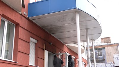 Вибух у центрі Рівного: що кажуть очевидці та орендарі Вибух у центрі Рівного: що кажуть очевидці та орендарі