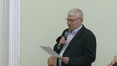 Знести не можна відновити: що чекає на пошкоджену обстрілами будівлю дитячої стоматполіклініки у Чернігові Знести не можна відновити: що чекає на пошкоджену обстрілами будівлю дитячої стоматполіклініки у Чернігові