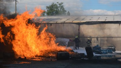 Вихідними у Дніпрі сталося дві масштабні пожежі Вихідними у Дніпрі сталося дві масштабні пожежі