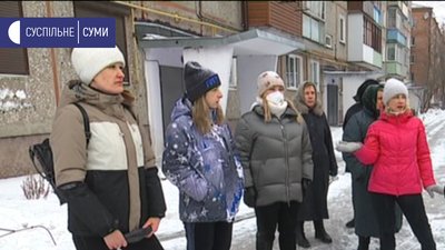 У Сумах жителі багатоповерхівок хочуть обмежити в'їзд приватних автомобілів у двір