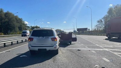 На Полтавщині через аварію загинув водій легковика, а пасажирка в реанімації На Полтавщині через аварію загинув водій легковика, а пасажирка в реанімації