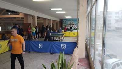 У Сумах військові змагались за тенісним столои