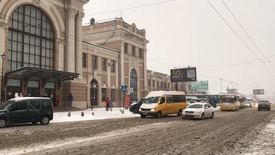 Після карантину на Прикарпатті відновили лише третину маршрутів приміських поїздів Після карантину на Прикарпатті відновили лише третину маршрутів приміських поїздів