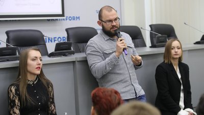 Голова Мінкульту із заступниками за два місяці "змінили майновий стан" на два мільйони Голова Мінкульту із заступниками за два місяці "змінили майновий стан" на два мільйони