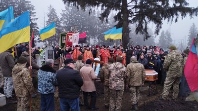 Загинули в Донецькій області: на Тернопільщині попрощалися з чотирма військовослужбовцями