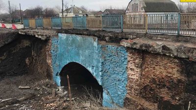 На Харківщині ремонтують 125-річний міст — найстаріший в області