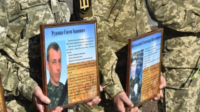 У День захисника України в Одеській області відкрили пам'ятник загиблим бійцям У День захисника України в Одеській області відкрили пам'ятник загиблим бійцям