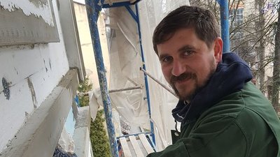Франківський художник Роман Бончук працює над новим муралом про Андрея Шептицького
