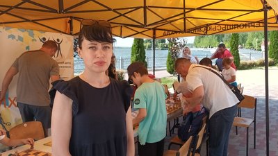 Платив той, хто програв шахову партію: у Тернополі організували турнір на підтримку ЗСУ Платив той, хто програв шахову партію: у Тернополі організували турнір на підтримку ЗСУ