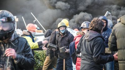 «Майдан як відображення середньовічної війни». Фотограф з Ніжина показав неопубліковані фото «Майдан як відображення середньовічної війни». Фотограф з Ніжина показав неопубліковані фото