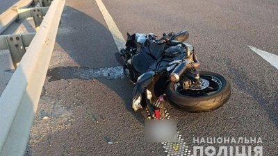 На трасі поблизу Полтави в аварії загинув мотоцикліст