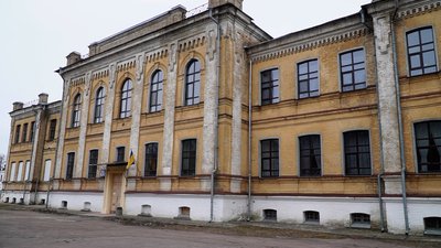 У Чернігові двохсотрічний підвал художнього музею перетворили на виставкову залу У Чернігові двохсотрічний підвал художнього музею перетворили на виставкову залу