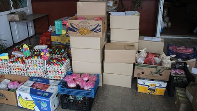 Жителі громади на Житомирщині відправили воїнам ЗСУ кілька тисяч пасок та крашанок Жителі громади на Житомирщині відправили воїнам ЗСУ кілька тисяч пасок та крашанок