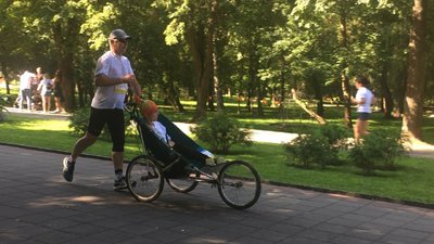 У Луцьку вперше відбувся "Забіг у вишиванках" на підтримку Збройних сил України