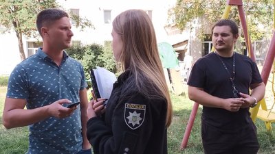 Мешканці будинків у Тернополі вимагають показати дозвіл на будівництво Мешканці будинків у Тернополі вимагають показати дозвіл на будівництво