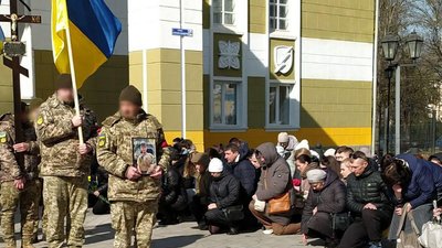 У Кам'янці-Подільському попрощались з Романом Крищуком. У Кам'янці-Подільському попрощались з Романом Крищуком.