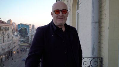 "Це гра Росії. Я залишаюсь тут і не боюсь" — історії іноземців, які вирішили не виїжджати з Україні "Це гра Росії. Я залишаюсь тут і не боюсь" — історії іноземців, які вирішили не виїжджати з Україні