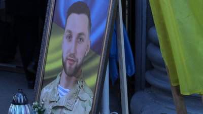У Калуші на Франківщині попрощалися із двома героями, полеглими у російсько-українській війні