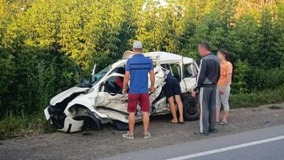 У Чернівецькій області через зіткнення автівок загинув водій — інший кермувальник був п'яний У Чернівецькій області через зіткнення автівок загинув водій — інший кермувальник був п'яний