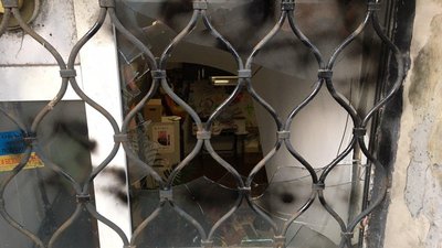 У Харкові пошкодили офіс правозахисного центру "Прайд Хаб" У Харкові пошкодили офіс правозахисного центру "Прайд Хаб"