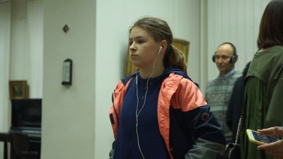 Слухали аудіогіди та сурдопереклад: у Харкові провели діджитал-екскурсію для школярів