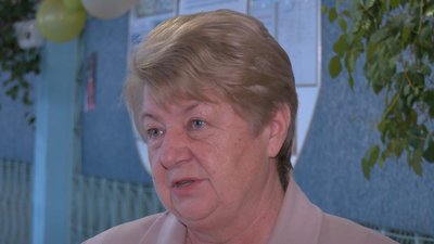 У вишиванках та із синьо-жовтими стрічками: черкаські школярі відзначили День єднання У вишиванках та із синьо-жовтими стрічками: черкаські школярі відзначили День єднання