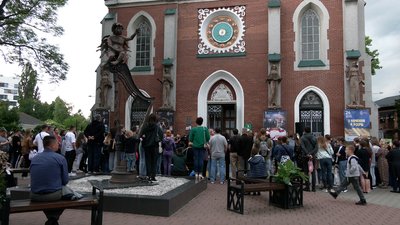 Хіп-хоп під класику: рівненська філармонія і вуличні танцюристи влаштували експеримент Хіп-хоп під класику: рівненська філармонія і вуличні танцюристи влаштували експеримент