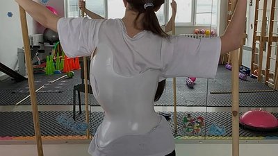Вісім з десяти дітей мають нормальну поставу. Кропивницька лікарка розповіла, як запобігти сколіозу Вісім з десяти дітей мають нормальну поставу. Кропивницька лікарка розповіла, як запобігти сколіозу