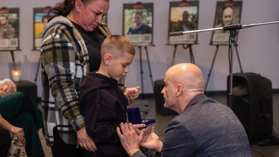 Медалі, пам'ять, полеглі, воїни, посмертно, Дніпро