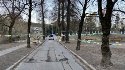 У Вільнюсі на вулиці, де розташоване посольство РФ, з’явились таблички "Героям України" У Вільнюсі на вулиці, де розташоване посольство РФ, з’явились таблички "Героям України"