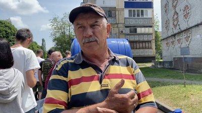 Працюють більш ніж 20 пунктів видачі води: яка ситуація з забезпеченням водою у Покрові на Дніпропетровщині Працюють більш ніж 20 пунктів видачі води: яка ситуація з забезпеченням водою у Покрові на Дніпропетровщині