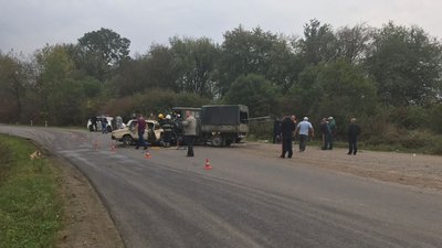У ДТП на Буковині загинули двоє людей, ще трьох — госпіталізували