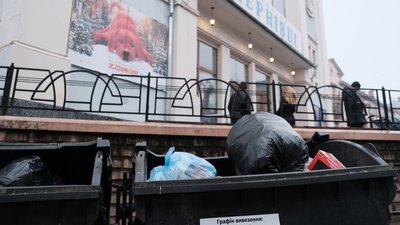 У Чернівцях на вулиці Заньковецької встановлять підземні смітники: що відомо У Чернівцях на вулиці Заньковецької встановлять підземні смітники: що відомо