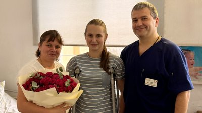 У центрі — пацієнтка Юлія