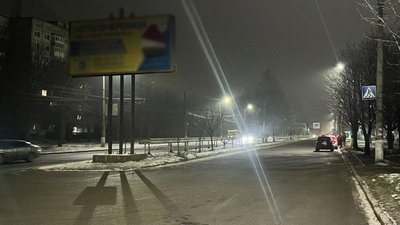 У Кропивницькому в аварії травмувалися мама й дитина. Водій-правоохоронець втік У Кропивницькому в аварії травмувалися мама й дитина. Водій-правоохоронець втік