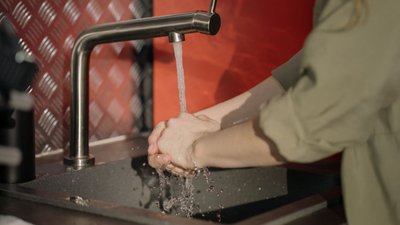 вода, кран з водою