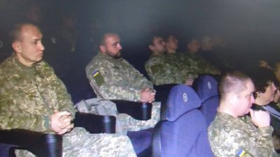 Документалку про фронтову вівчарку показали волинським військовим