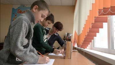 У луцькій бібліотеці організували вікторину до Дня рідної мови