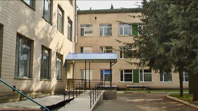 Хворих на COVID-19 лікуватимуть у Вінницькому протитуберкульозному диспансері Хворих на COVID-19 лікуватимуть у Вінницькому протитуберкульозному диспансері
