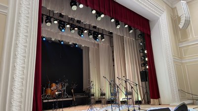 Відремонтована сцена Полтавської обласної філармонії