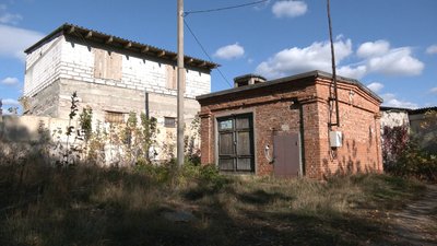"Хмиз носили": як у колишньому військовому містечку в Харкові живуть із перебоями електрики "Хмиз носили": як у колишньому військовому містечку в Харкові живуть із перебоями електрики