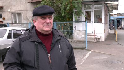 Перешкоди на тротуарах: на що скаржаться рівняни Перешкоди на тротуарах: на що скаржаться рівняни
