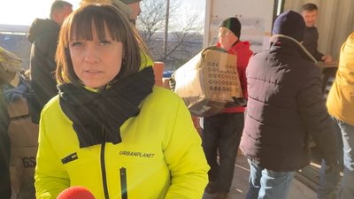 Два автомобілі, квадроцикл та амуніція: тернопільські волонтери отримали допомогу з Америки Два автомобілі, квадроцикл та амуніція: тернопільські волонтери отримали допомогу з Америки