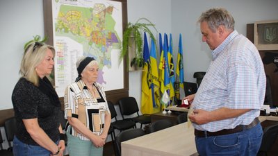 Матір загиблого військового Дмитра Будиги отримала нагрудний знак "За честь і мужність"