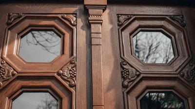 У Львові відновили історичну браму на вулиці Ярослава Мудрого