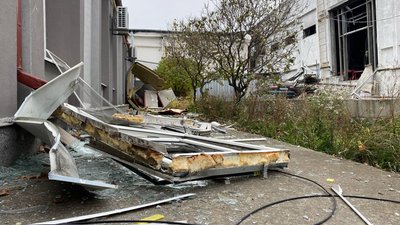 Атака дронами-камікадзе по Дніпру. Що відбувається на місці події – фоторепортаж Атака дронами-камікадзе по Дніпру. Що відбувається на місці події – фоторепортаж