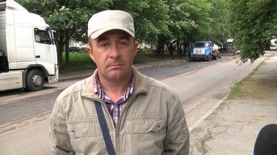 У Житомирі на вулиці Домбровського укладають новий асфальт
