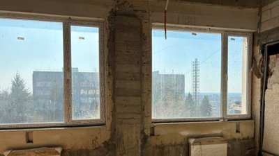 В Ужгороді підряднику та інженеру повідомили про підозру на реконструкції будівлі УжНУ