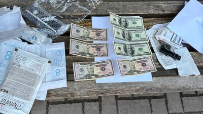 На Закарпатті затримали прикордонника за підозрою в одержанні хабаря На Закарпатті затримали прикордонника за підозрою в одержанні хабаря