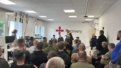 Лідер гурту «Друга ріка» Валерій Харчишин: про творчість під час війни, благодійність та родину Лідер гурту «Друга ріка» Валерій Харчишин: про творчість під час війни, благодійність та родину